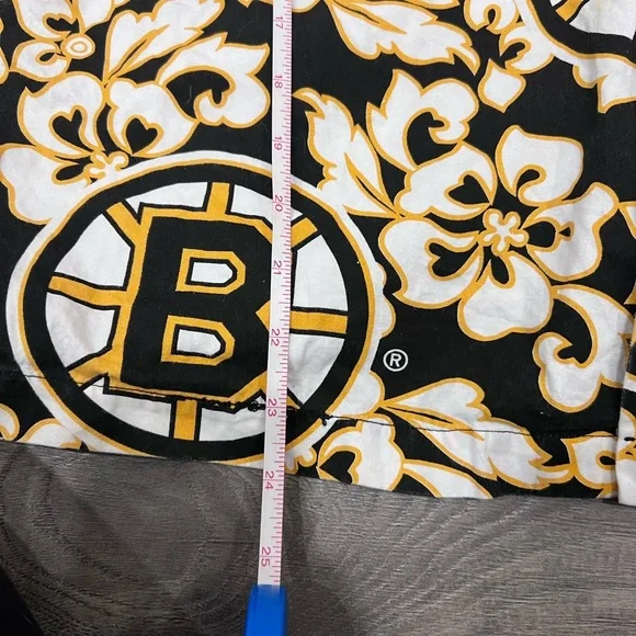 Boston Bruins NHL Hawaiian Shirt Kids Size 14 | Floral Bruins Fan Button Up - Picture 7 of 7